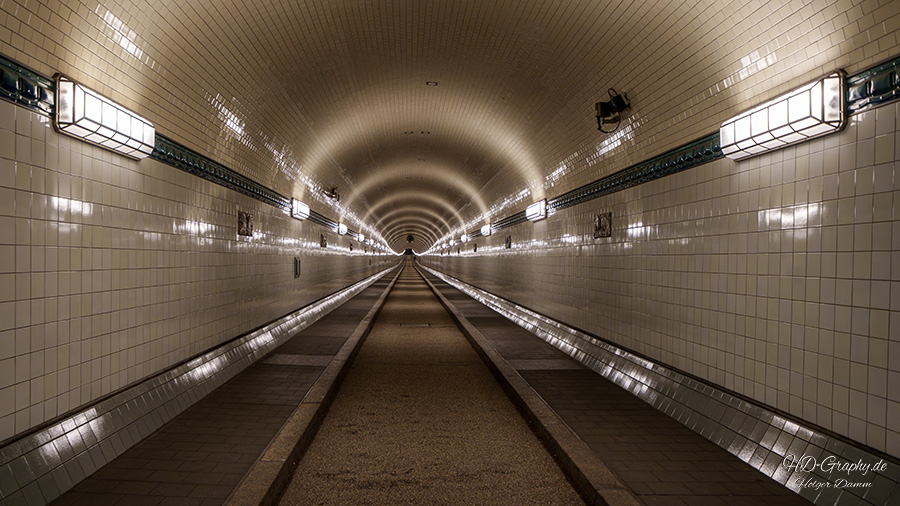 Bild Aufnahme in Hamburg Alter Elbtunnel © HD-Graphy.de