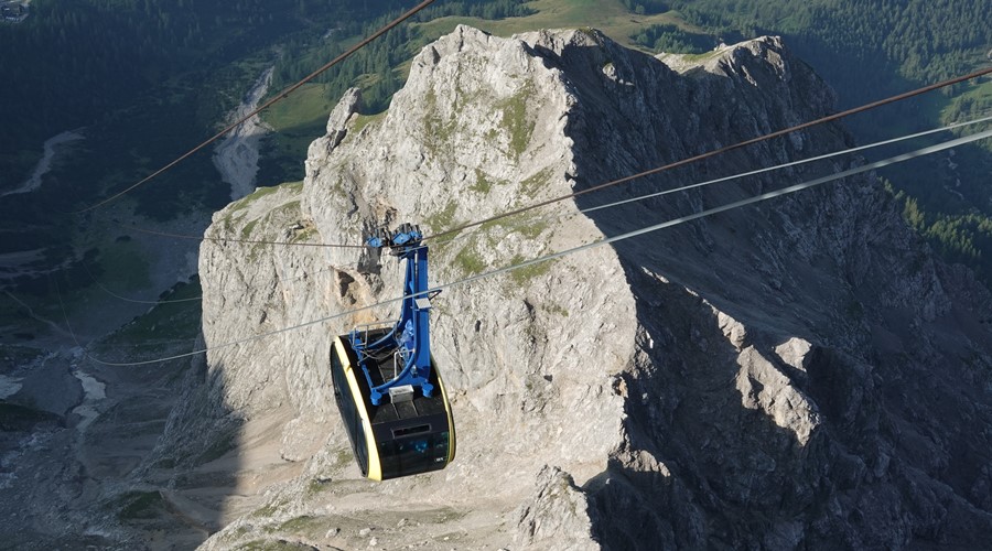 Auf dem Dachstein fahrt man mit der Panoramagondel © HD-Graphy.de