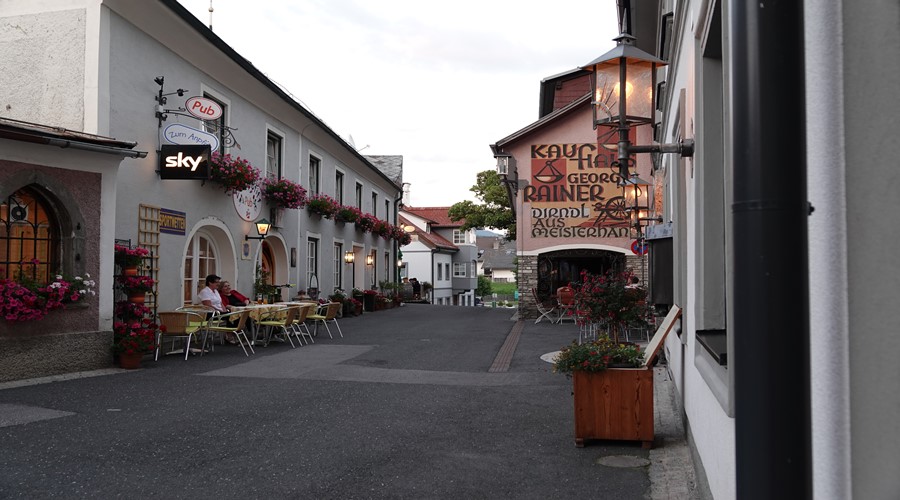 © HD-Graphy.de - Restaurantbesuch in Mariapfarr